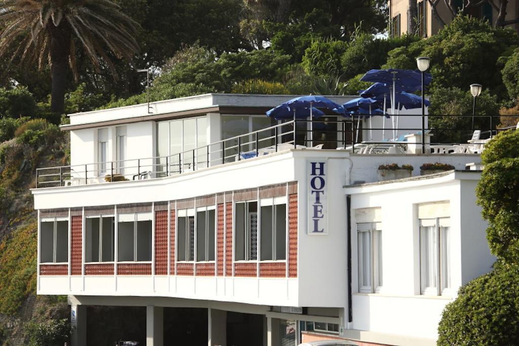 Hotel La Scogliera Cavi di Lavagna Exterior photo